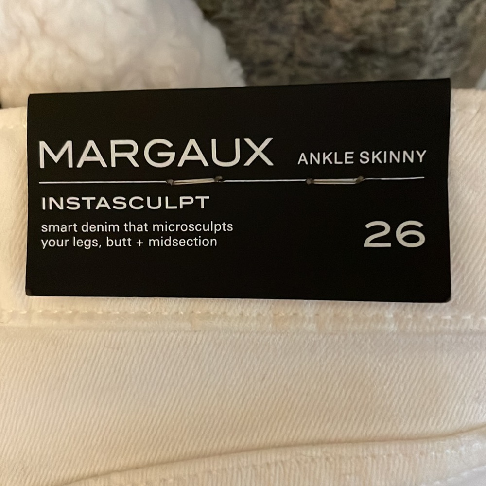 White jeans - Picture 8 of 8